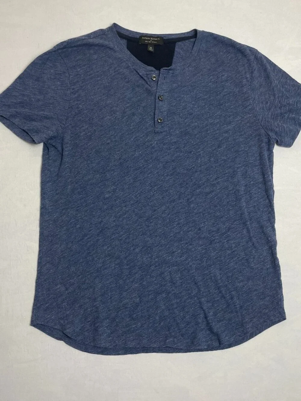 Banana Republic Vintage Moisture Wicking Button Short Sleeve Shirt  Size Medium